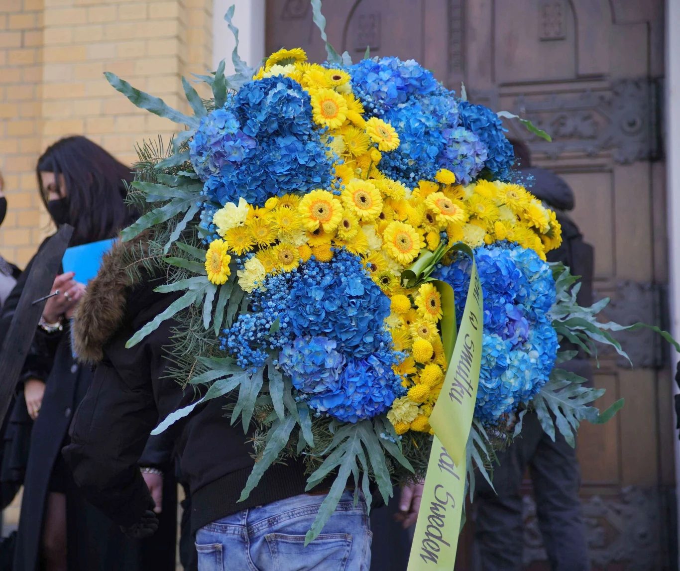 Uczestnicy mszy pożegnalnej Krzysztofa Krawczyka