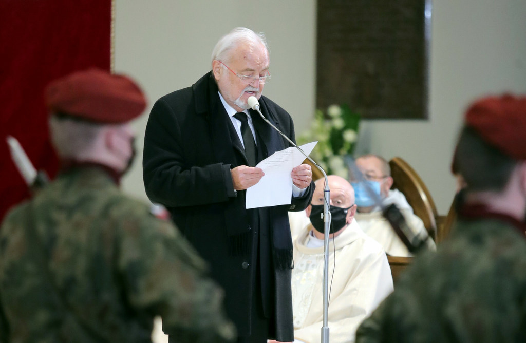 Andrzej Kosmala podczas mszy pogrzebowej Krszysztofa Krawczyka