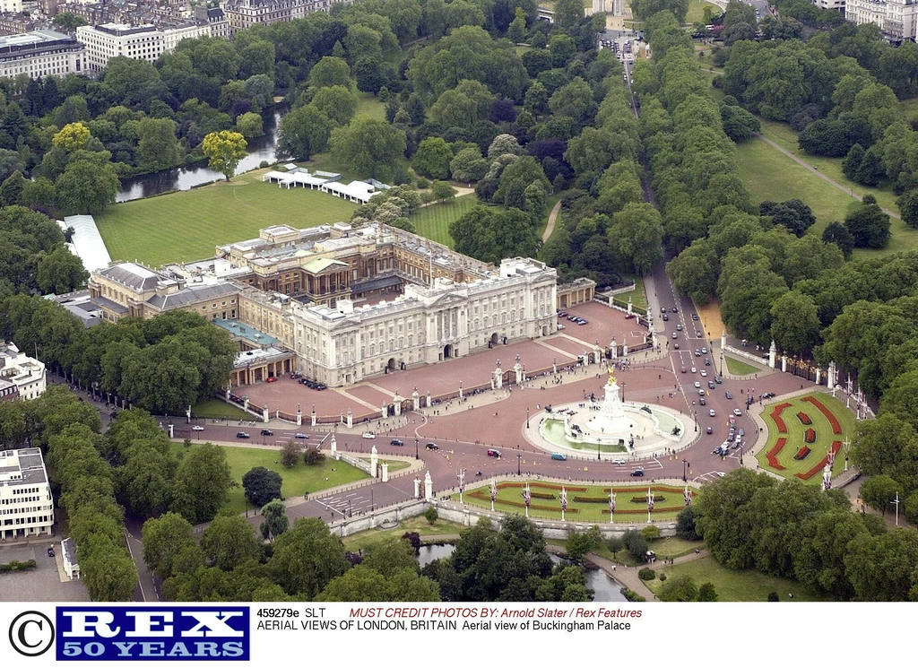 Ogrody Pałacu Buckingham robią wrażenie 