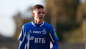 Sebastian Szymański w barwach Dynama Moskwa