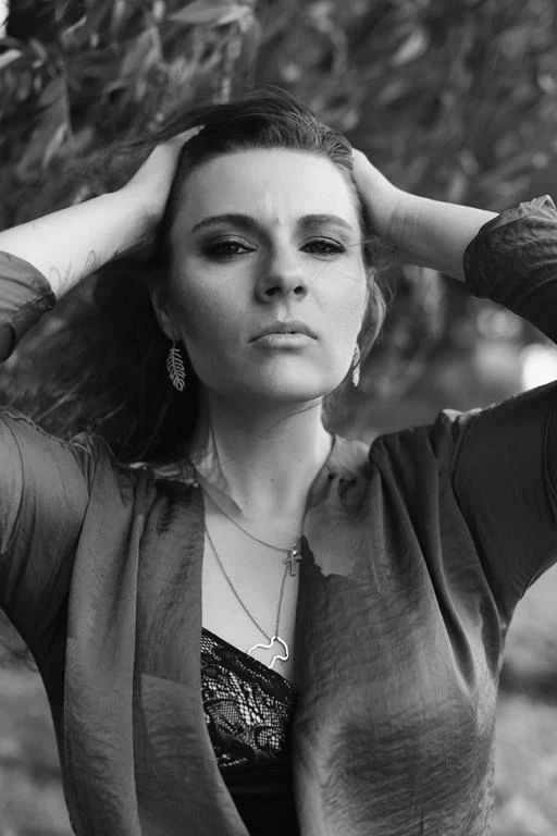 Otwarta na czytelniczki pisarka dzieli się radami nie tylko w książkach, ale także w mediach społecznościowych.