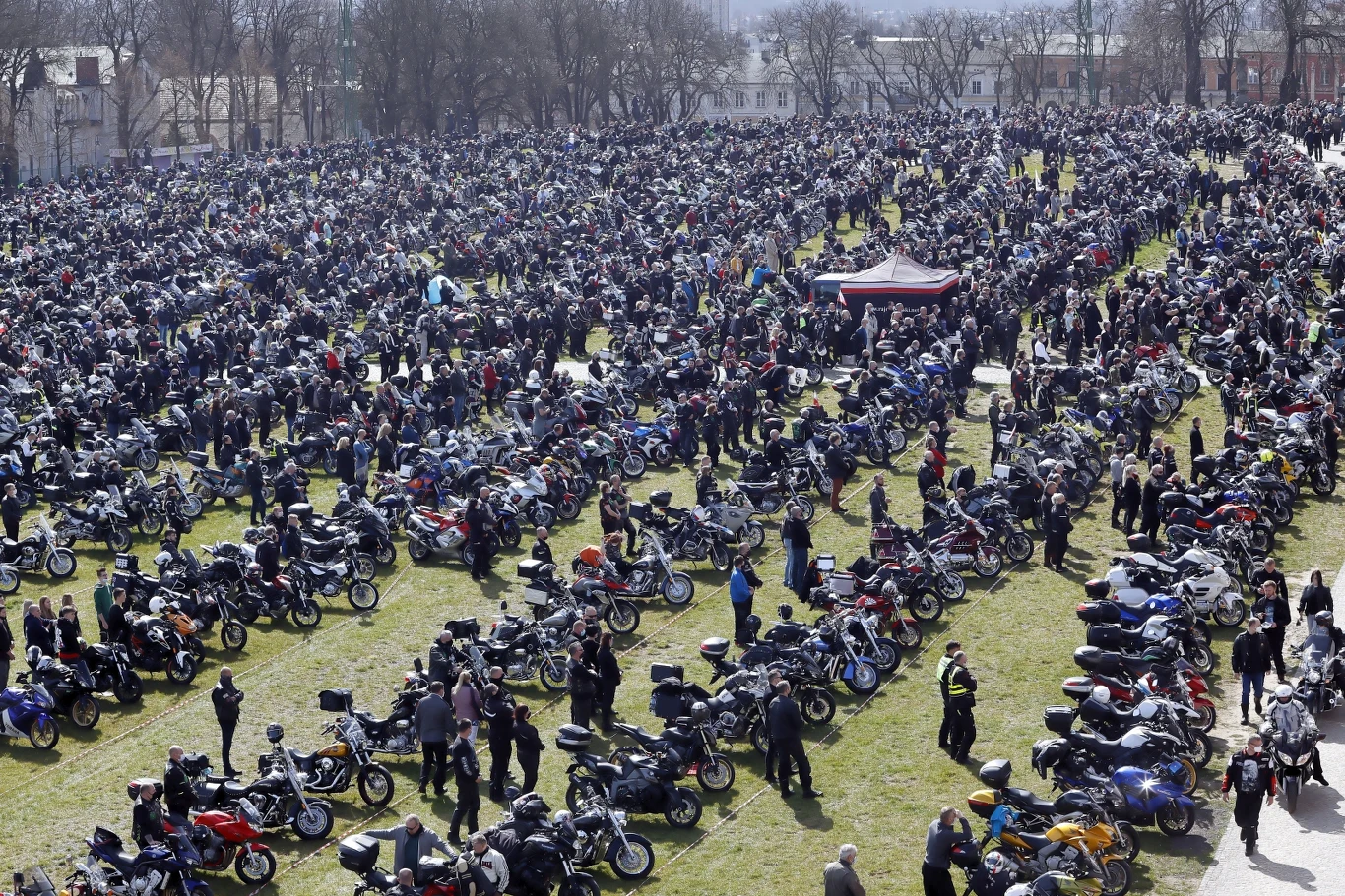 Zlot motocyklistów na Jasnej Górze