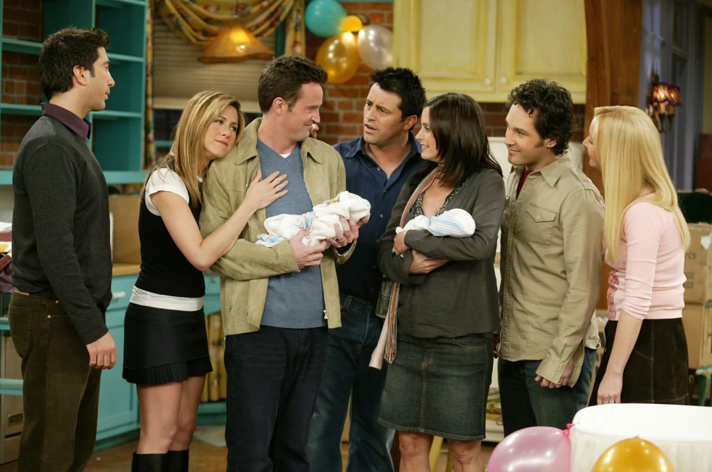 Serial "Przyjaciele" miał 10 sezonów, łącznie nagrano 236 odcinków