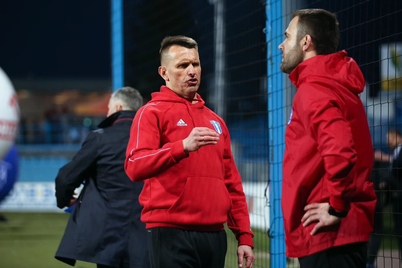 Leszek Ojrzyński (z lewej) i jego asystent Krzysztof Sobieraj w okresie pracy w Wiśle Płock