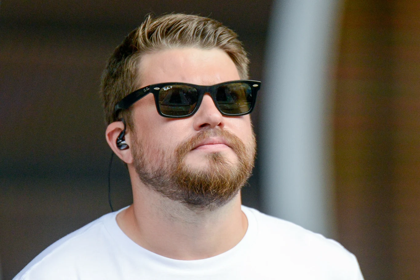 Niestety debiut Sójki nie do końca spełnił pokładane w nim nadzieje. "Niby słuchasz, jak ktoś śpiewa i śpiewa naprawdę solidnie, ale z wielu powodów nie potrafisz nad tym mlaskać z zachwytu. Kolejny zmarnowany talent. Wielka szkoda" – pisał nasz recenzent. 