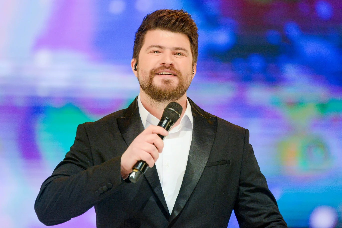 13-latek już wtedy miał zdradzać zamiłowanie do muzyki. Spora w tym zasługa rodziny wokalisty - graniem na instrumentach lub śpiewaniem zajmował się niemal każdy z jej członków. Kompozytor muzyki do "Piotrusia Pana", Janusz Stokłosa o 13-letnim Sójce mówił następująco: "Marcin? On ma naturalny dar śpiewania. Otwiera usta i... wszystko jest na swoim miejscu". 