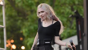 Grimes szokuje nowym tatuażem na plecach 