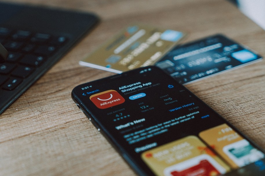 AliExpress, Amazon, eBay - zakupy w telefonie. Zakupy telefonem poprzez AliExpress, Amazon, eBay.