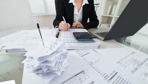 Pracodawca zwolnił 36-latkę z pracy, a policja zajęła jej mienie warte 78 tys. zł (zdj. ilustracyjne)