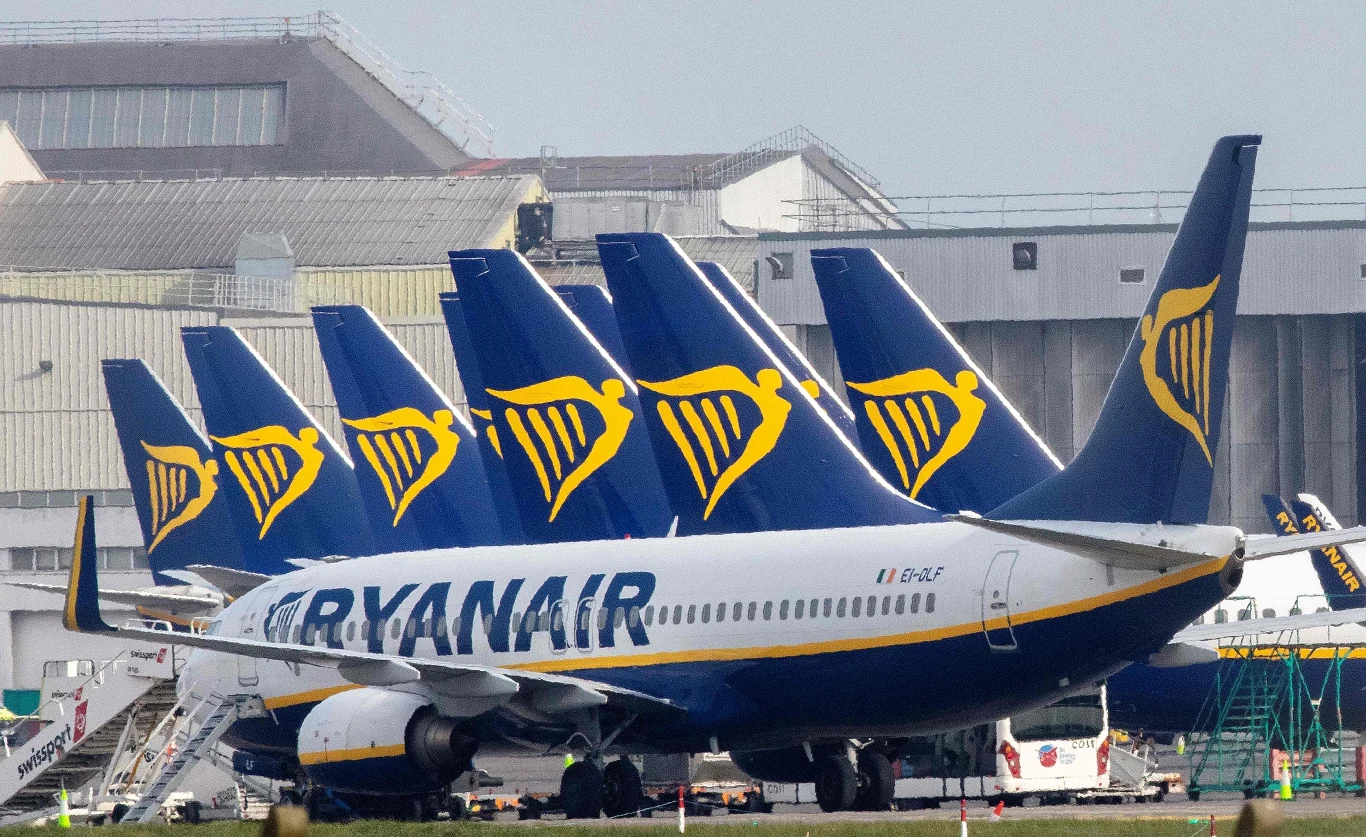 Ryanair przełamuje barierę. W zakończonym roku podatkowym obsłużył ponad 200 mln pasażerów Ryanair przełamuje barierę. W zakończonym roku podatkowym obsłużył ponad 200 mln pasażerów