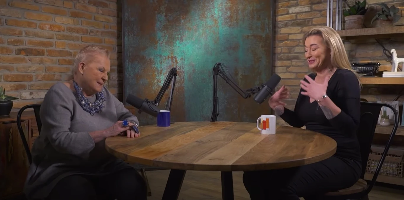 Screenshot z kanału "DALEJ Martyna Wojciechowska"