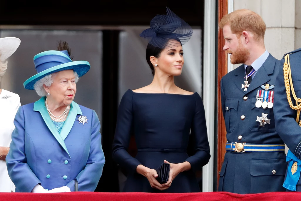 Harry jest już w Londynie. Jednak na uroczystości pogrzebowej księcia Filipa nie wystąpi w mundurze wojskowym. Co z innymi członkami męskiego rodu? Decyzja należy do królowej