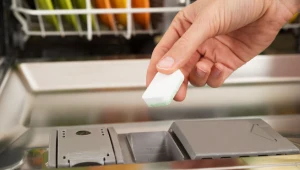 Zrób samodzielnie tabletki do zmywarki. Są eko i pozwolą sporo zaoszczędzić