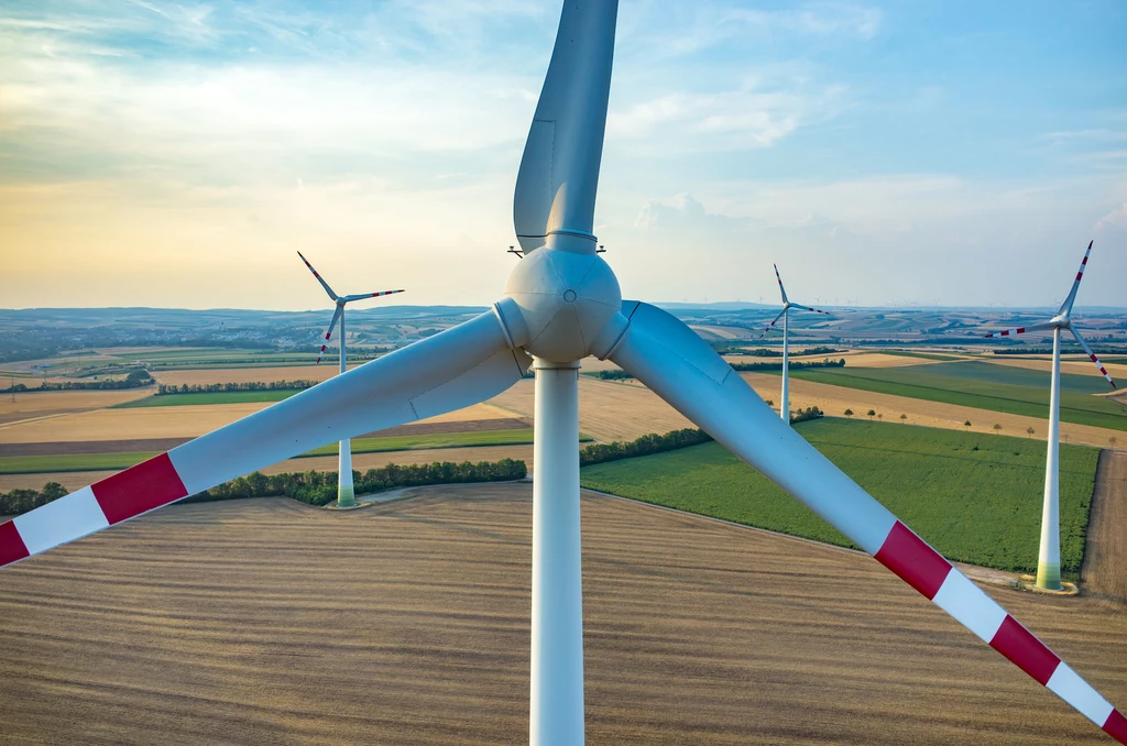 Nowe regulacje będą dotyczyły m.in. elektrowni wiatrowych oraz biometanu. 