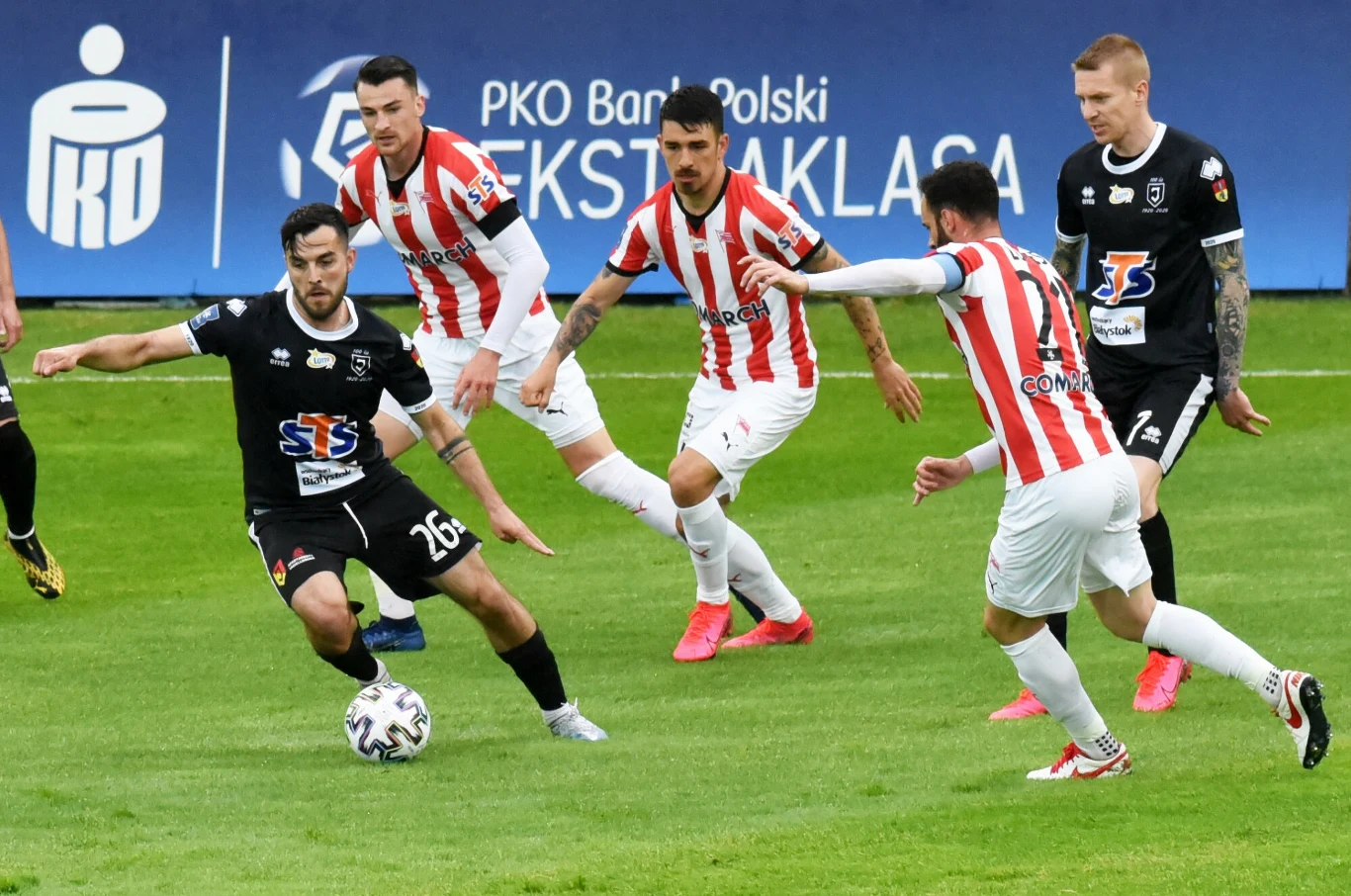 Ekstraklasa: 321 mln zł w roku pandemii dla PKO Banku Polskiego