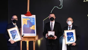Na zdjęciu Marek Dietl, Tomasz Zdzikot i Wiesław Rozłucki. Żródło: Poczta Polska