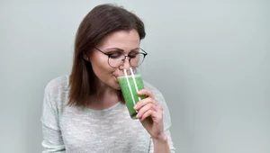 ​Ekspert zdradził przepis na antydepresyjne smoothie z kefirem i masłem orzechowym