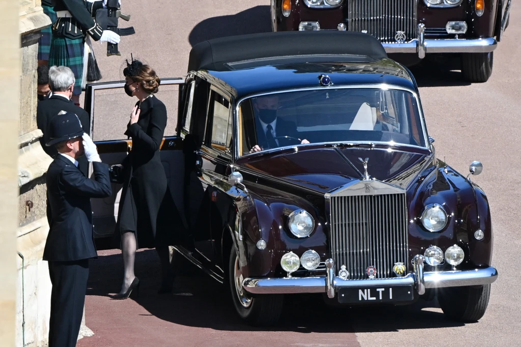 Księżna Kate przybyła pod zamek Windsor Księżna Kate przybyła pod zamek Windsor