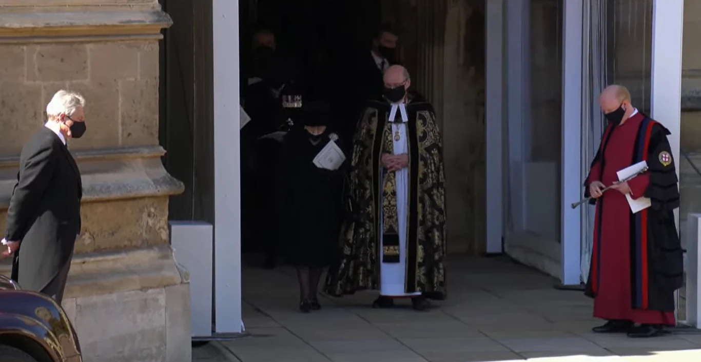 Screen z transmisji BBC z pogrzebu.