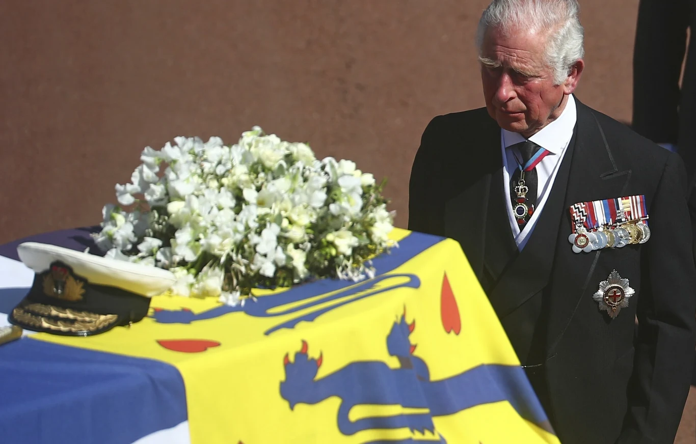 Książę Karol na pogrzebie ojca Książę Karol na pogrzebie ojca