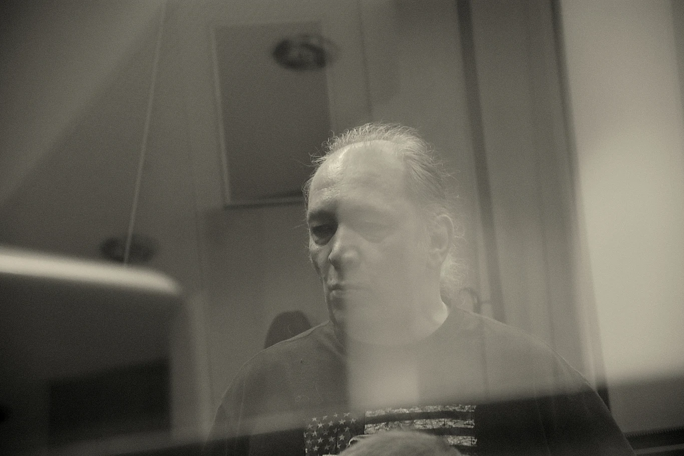 Sebastian Riedel i jego goście podczas pracy w studiu