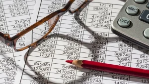 Wśród propozycji już wcześniej znalazło się obniżenie PIT z 17 do 12 proc. z jednoczesną likwidacją ulgi dla klasy średniej. 