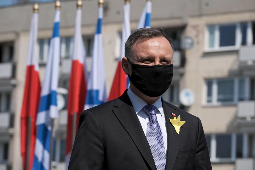 Prezydent Andrzej Duda złożył kwiaty przed Pomnikiem Bohaterów Getta na stołecznym Muranowie