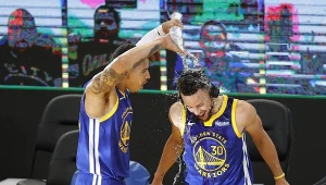 Juan Toscano-Anderson i Stephen Curry