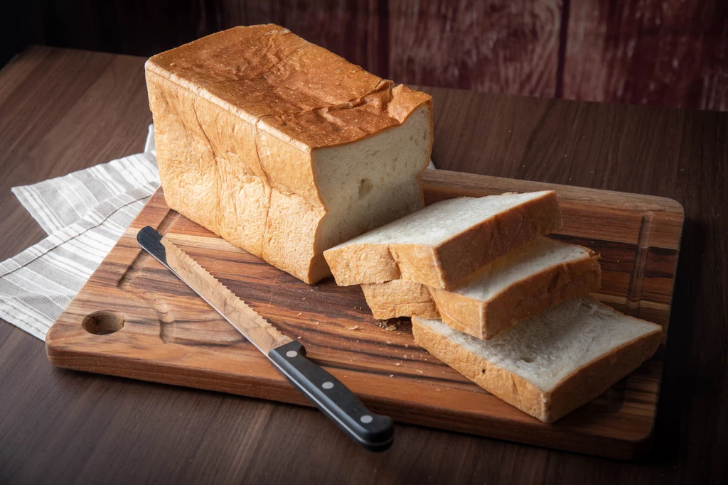 Pieczywo tostowe może mieć w składzie syrop glukozowo - fruktozowy