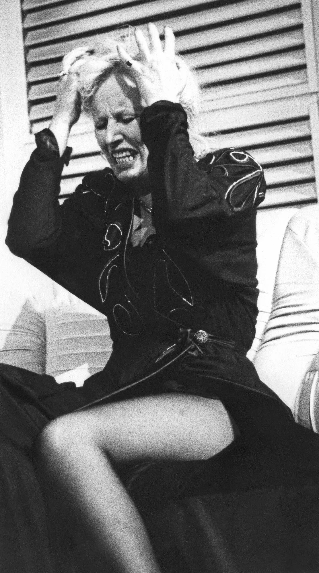 Kolejną wybitną kreację Janda stworzyła w "Kotce na rozpalonym blaszanym dachu" Tennesee Williamsa w reżyserii Andrzeja Rozhina (1992), gdzie wcieliła się w postać Margaret.

"Ci widzowie, którzy widzieli ją w 'Shirley Valentine' (...), dostrzegają z pewnością znane z tamtego spektaklu środki wyrazu. Bowiem aktorka także i postać Margaret buduje przy pomocy ostrej gestykulacji, charakterystycznych załamań głosu, nerwowego drżenia towarzyszącego zapalaniu papierosa" - pisała na łamach "Teatru" Natalia Adaszyńska.