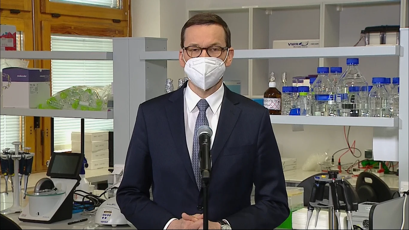 Premier Mateusz Morawiecki w Międzynarodowym Instytucie Biologii Molekularnej i Komórkowej w Warszawie Premier Mateusz Morawiecki w Międzynarodowym Instytucie Biologii Molekularnej i Komórkowej w Warszawie