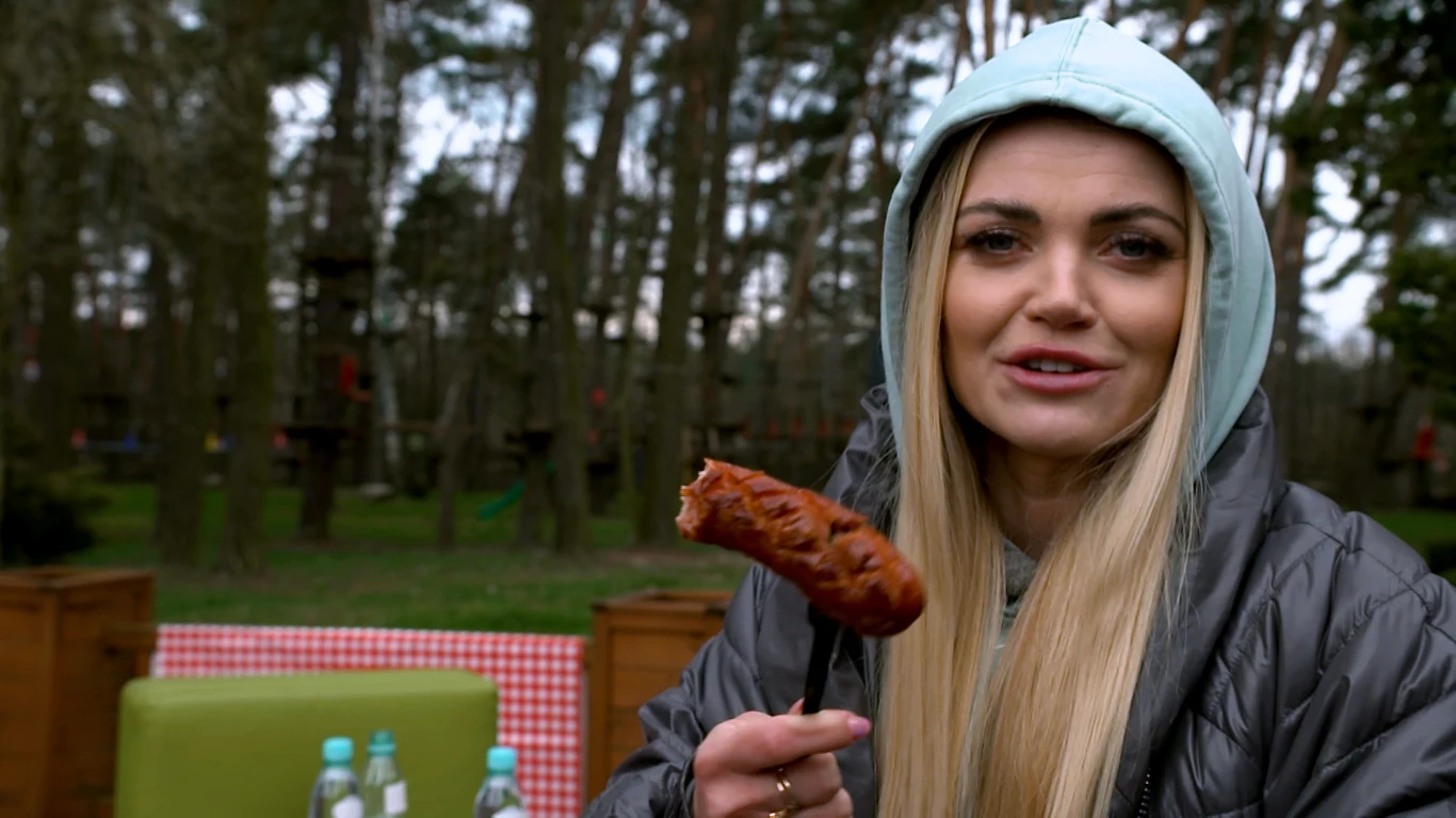 Edyta Folwarska i "perfekcyjnie zgrillowana kiełbaska" Edyta Folwarska i "perfekcyjnie zgrillowana kiełbaska"