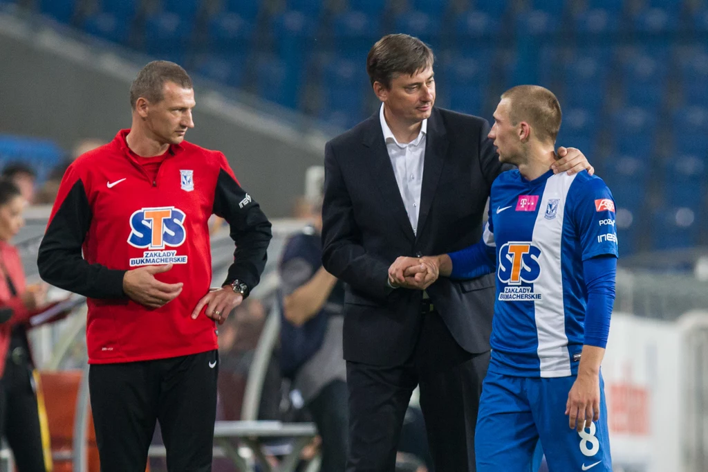 Trener Maciej Skorża podczas meczu Lecha Poznań z Zawiszą Bydgoszcz w 2014 roku Trener Maciej Skorża podczas meczu Lecha Poznań z Zawiszą Bydgoszcz w 2014 roku