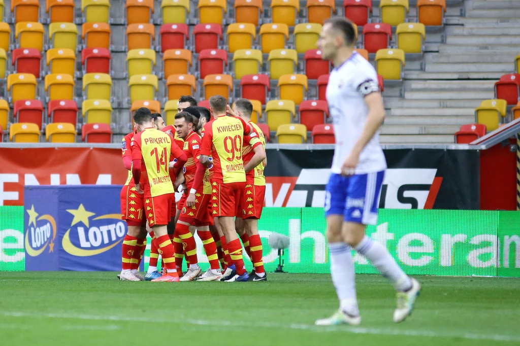 Jagiellonia Białystok zdobywa gola w meczu ze Stala Mielec Jagiellonia Białystok zdobywa gola w meczu ze Stala Mielec