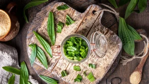 Ten domowy syrop uratuje cię w czasie przeziębienia. Szybko niweluje kaszel