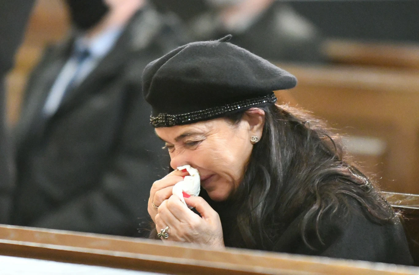 Ewa Krawczyk na pogrzebie męża Ewa Krawczyk na pogrzebie męża