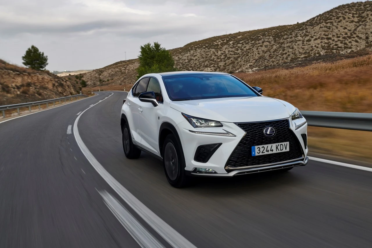 Lexusy F... 
