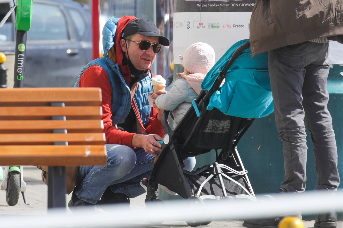 Robert Górski z dziećmi 