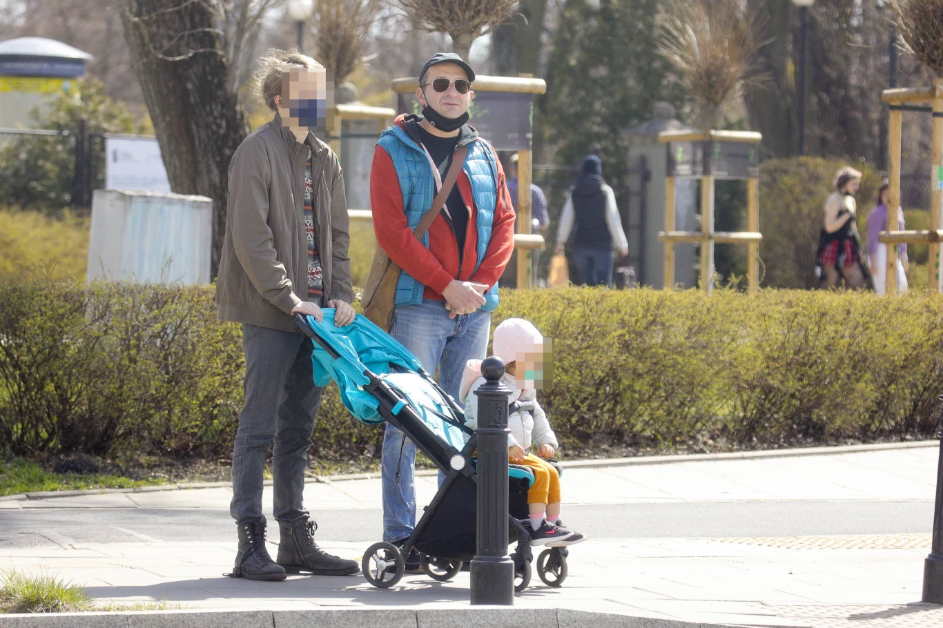 Robert Górski z dziećmi 