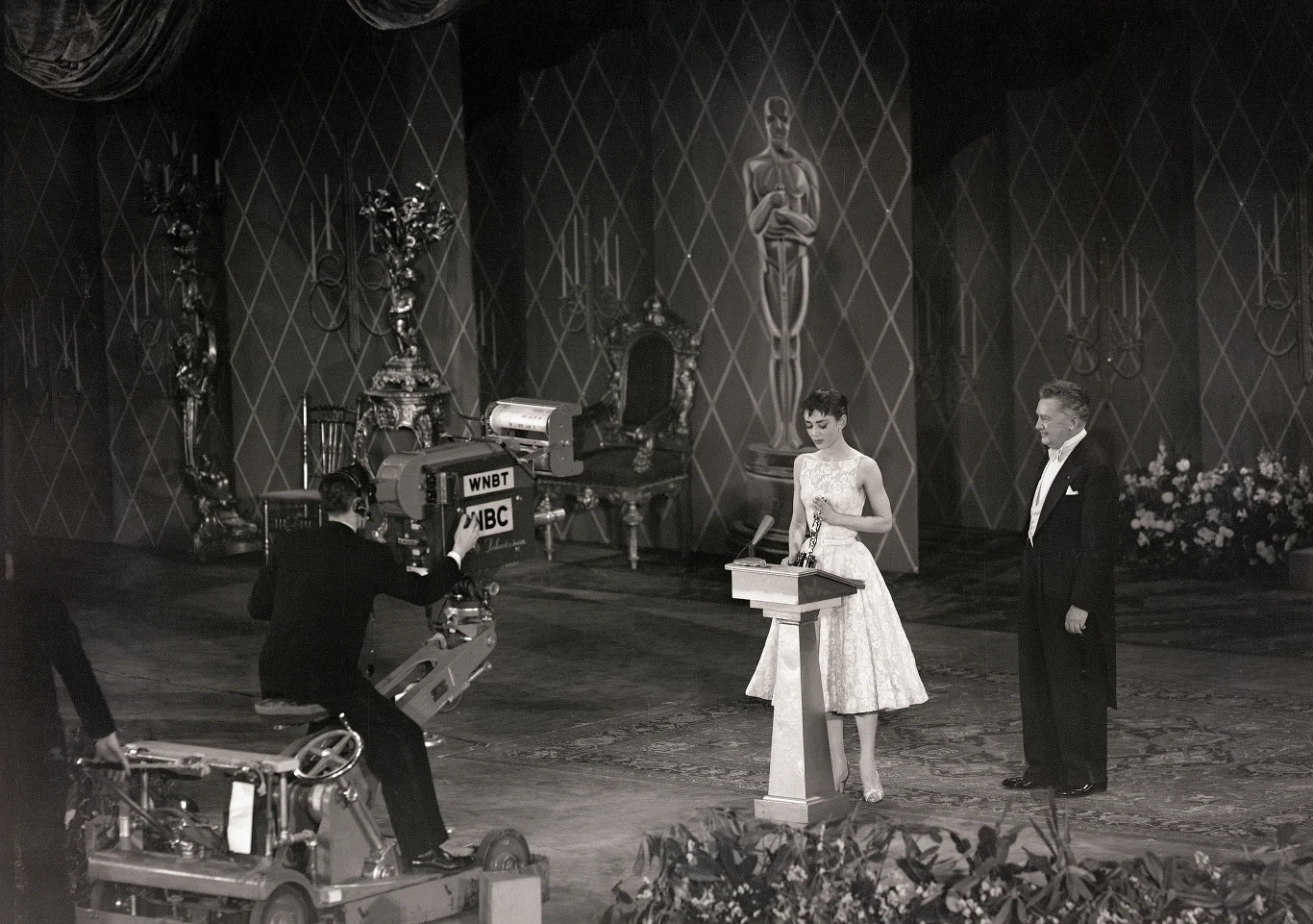 Suknia Audrey Hepburn nie była typową suknią przeznaczoną na czerwony dywan