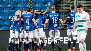 Lech Poznań cieszy się z gola w meczu z Lechią Gdańsk