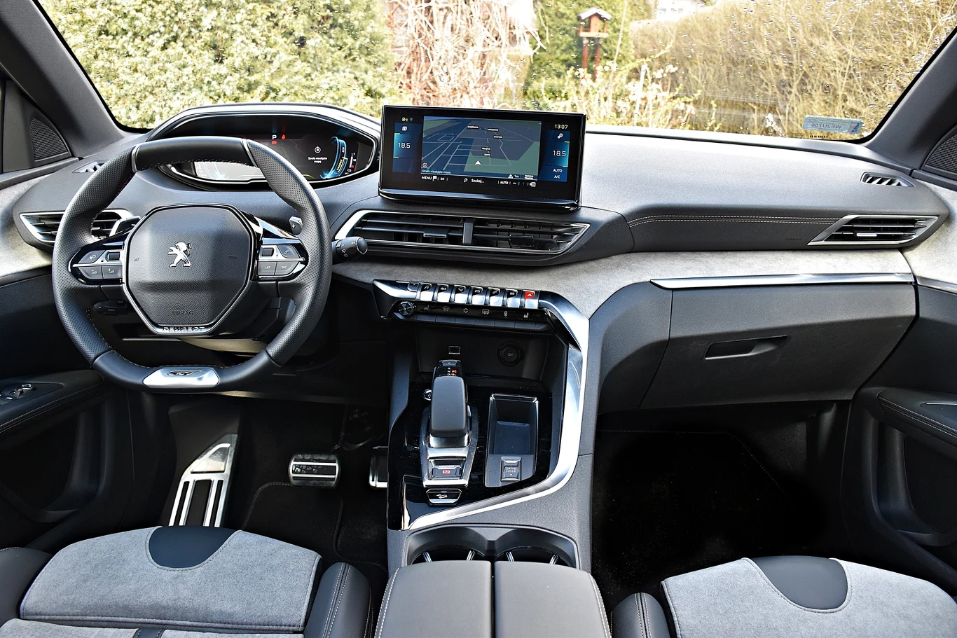 Peugeot 3008 GT Hybrid4 Peugeot 3008 GT Hybrid4