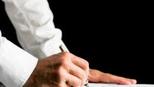 UOKiK ostrzega osoby zadłużone przed "atrakcyjnymi" ofertami 