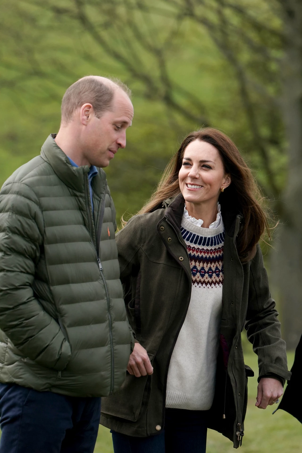 Między Kate i Williamem także dało się zauważyć ogrom wsparcia i zrozumienia. Oboje starają się dodawać sobie wzajemnie otuchy i mimo licznych stresów i przeciwności losu, widać, że radzą sobie doskonale. Między Kate i Williamem także dało się zauważyć ogrom wsparcia i zrozumienia. Oboje starają się dodawać sobie wzajemnie otuchy i mimo licznych stresów i przeciwności losu, widać, że radzą sobie doskonale.
