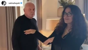 Salma Hayek świętuje z Anthonym Hopkinsem zdobycie przez aktora Oscara