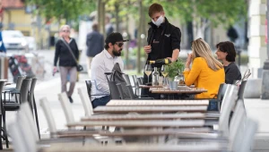 Usługi dostępne pod warunkiem zaszczepienia?