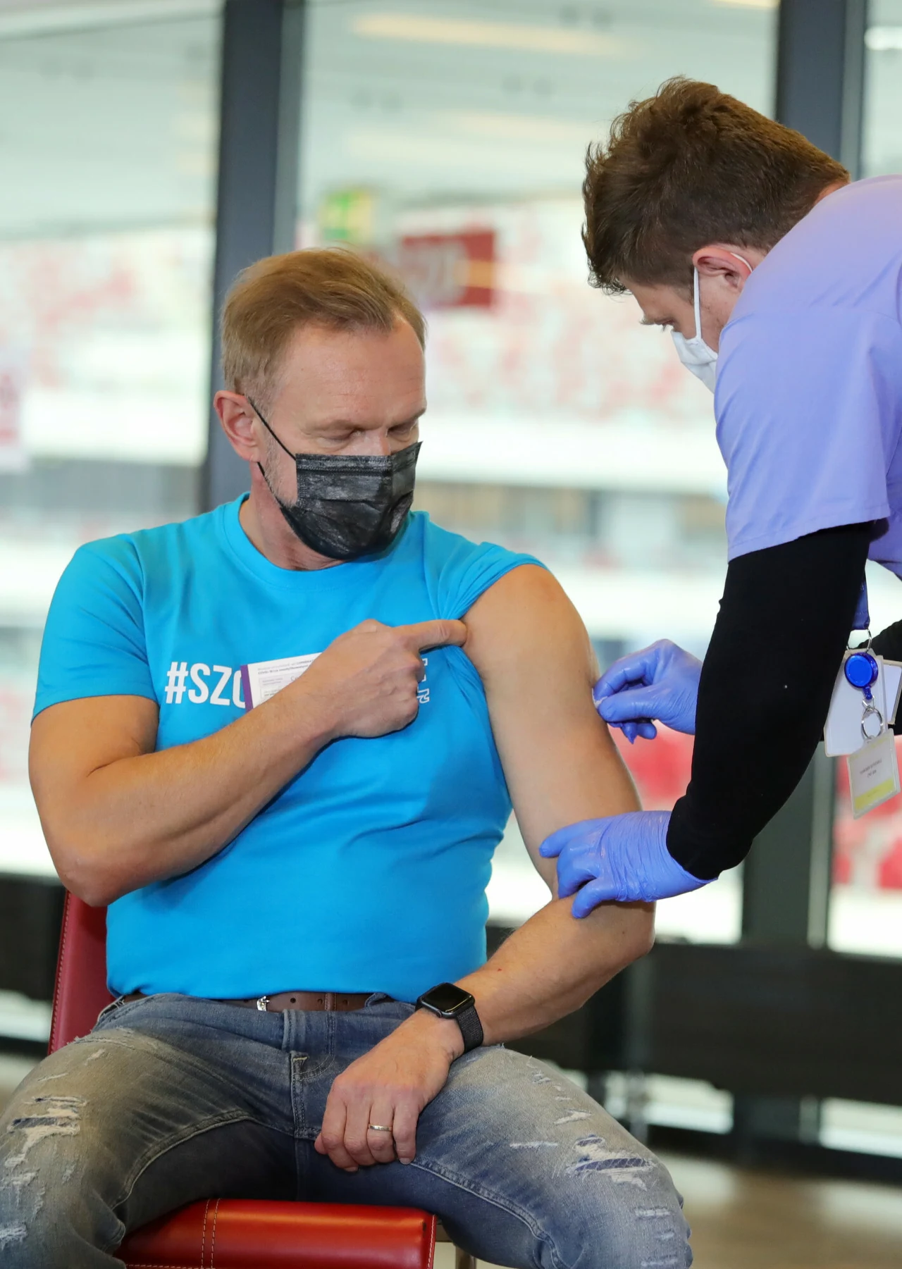 Cezary Pazura na szczepieniu Cezary Pazura na szczepieniu