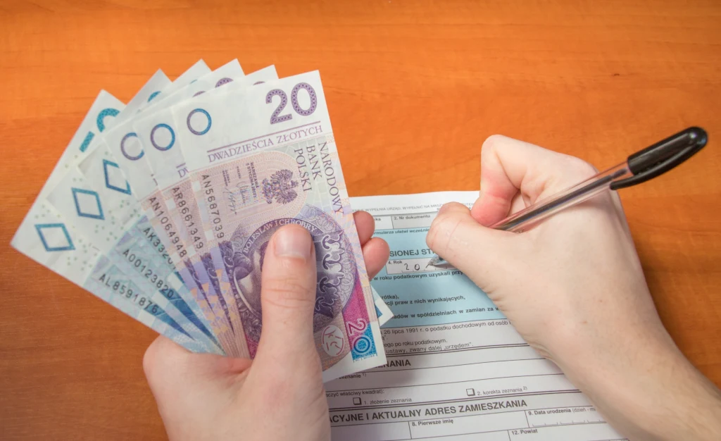 Przy składaniu zeznania podatkowego drogą elektroniczną zwrot otrzymamy szybciej