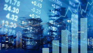 Dolar w kwietniu na łopatkach, euro, frank i funt także potaniały