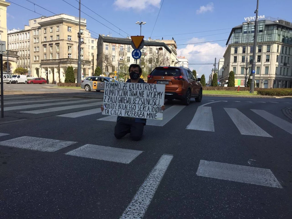 Blokada na pl. Zbawiciela w Warszawie. 
